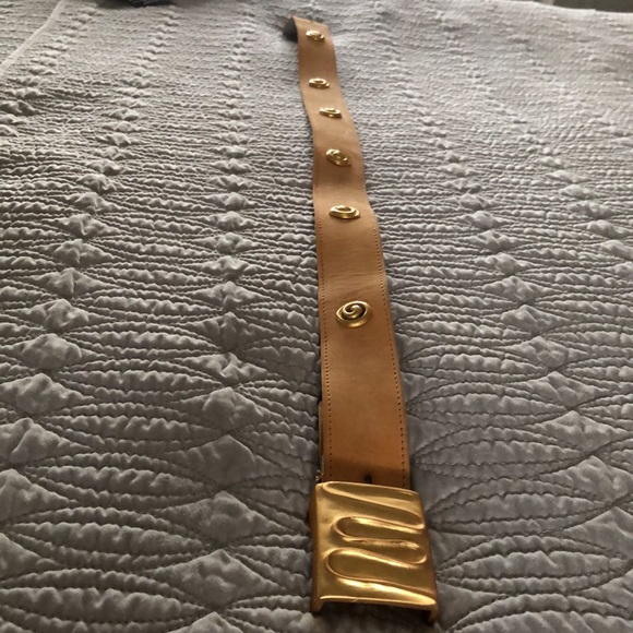 Escada Nude Camel Suede Belt - Picture 3 of 4